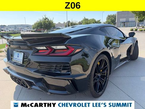 Used 2025 Chevrolet Corvette Z06 RWD image 14