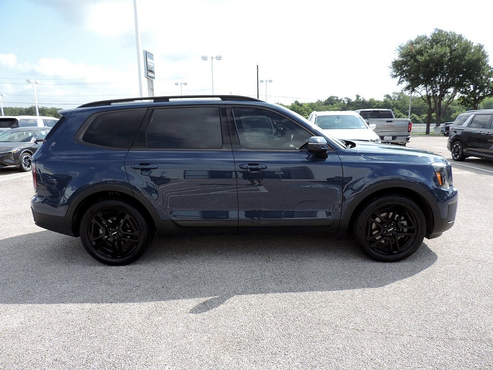 Used 2024 Kia Telluride EX X-Line AWD/4WD image 4