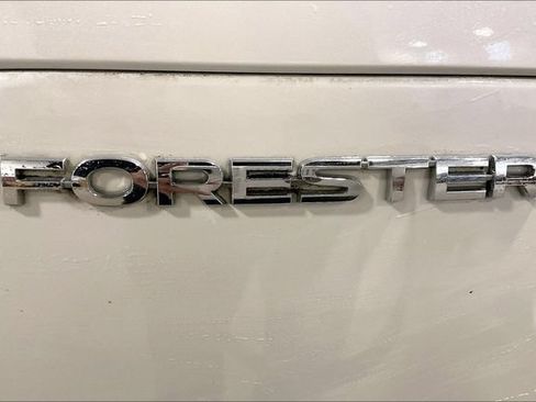 Used 2018 Subaru Forester 2.5i Limited AWD/4WD image 8