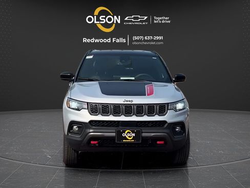 Used 2024 Jeep Compass Trailhawk AWD/4WD image 8