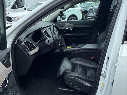 Used 2021 Volvo XC90 T6 Inscription w/ Climate Package AWD/4WD image 2
