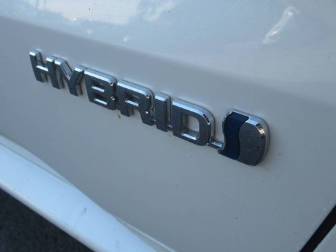 Used 2021 Toyota Sienna XLE AWD/4WD image 5