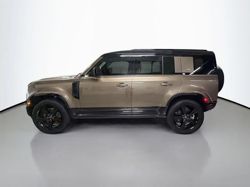 Used 2024 Land Rover Defender 110 X-Dynamic SE AWD/4WD image 2