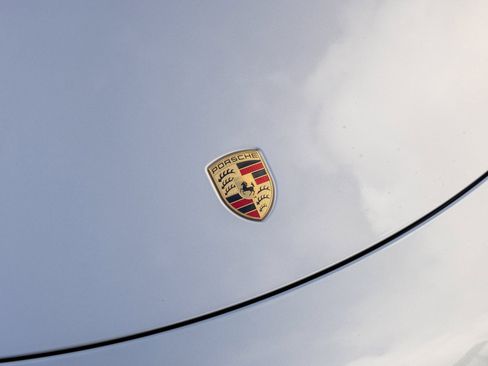 Used 2018 Porsche 911 Carrera S image 15