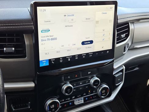 Used 2023 Ford Expedition XLT image 28