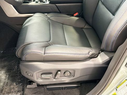 New 2026 Toyota Tundra Platinum AWD/4WD image 17