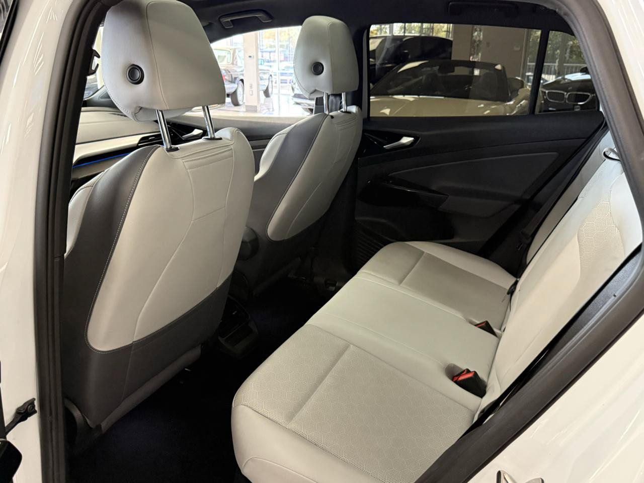 Used 2021 Volkswagen ID.4 Pro S RWD image 11