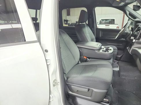 Used 2025 RAM 3500 Tradesman AWD/4WD image 32