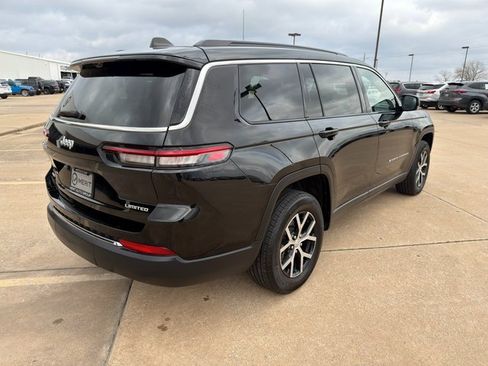 Used 2024 Jeep Grand Cherokee L Limited w/ Luxury Tech Group II image 18