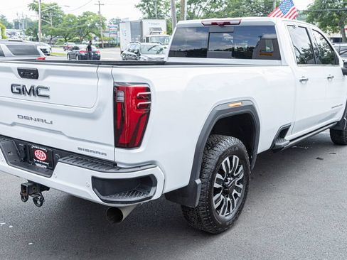 Used 2025 GMC Sierra 3500 Denali Ultimate AWD/4WD image 6