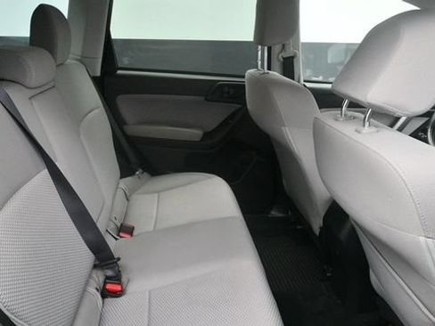 Used 2017 Subaru Forester 2.5i Premium AWD/4WD image 11
