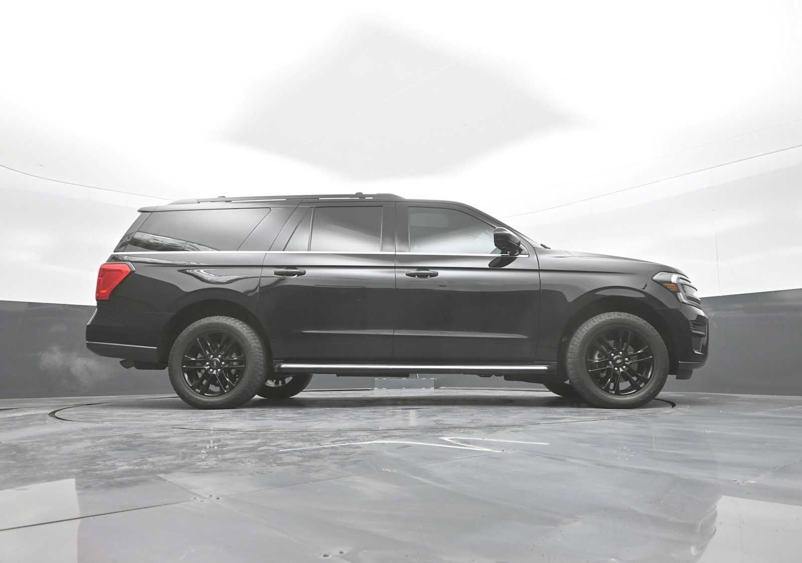 Used 2023 Ford Expedition Max XLT AWD/4WD image 54