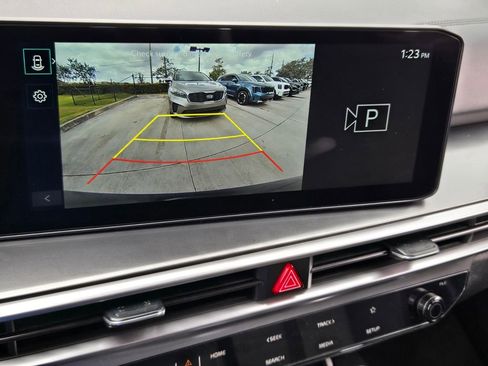 New 2025 Kia Sorento LX FWD image 9