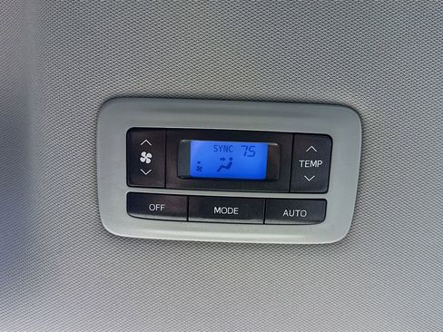 Certified 2017 Toyota Sienna XLE image 25