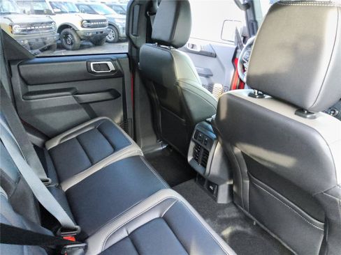 New 2026 Ford Bronco Outer Banks AWD/4WD image 30