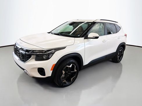 Used 2025 Kia Seltos EX w/ EX Sunroof Package image 5