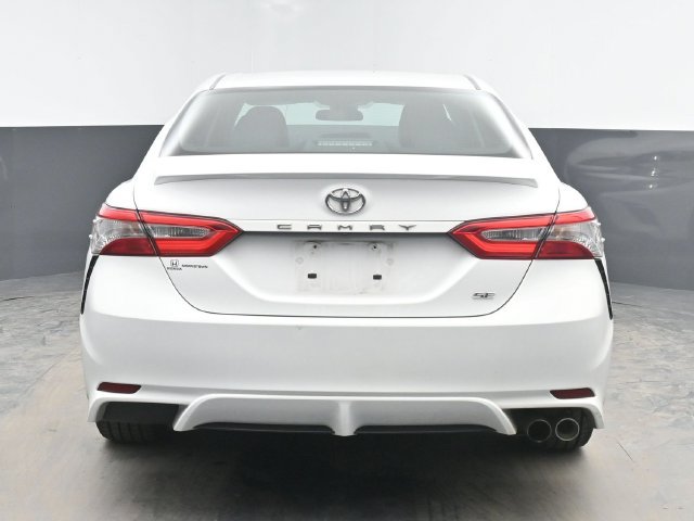 Used 2018 Toyota Camry SE FWD image 9