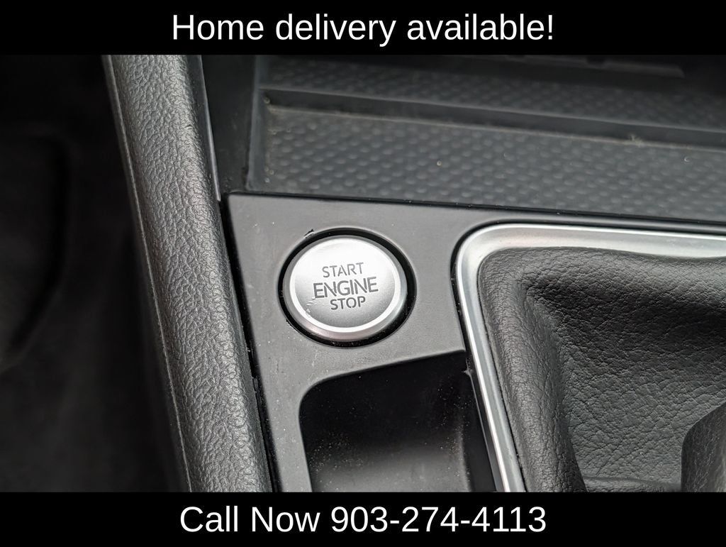 Used 2026 Volkswagen Jetta SE FWD image 18