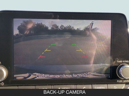 Used 2025 Nissan Rogue SV image 18