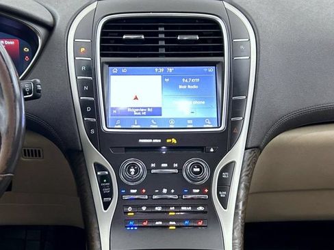 Used 2020 Lincoln Nautilus Reserve AWD/4WD image 12