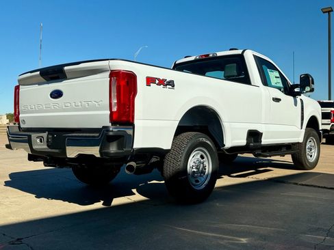 New 2026 Ford F250 XL w/ FX4 Off-Road Package image 22