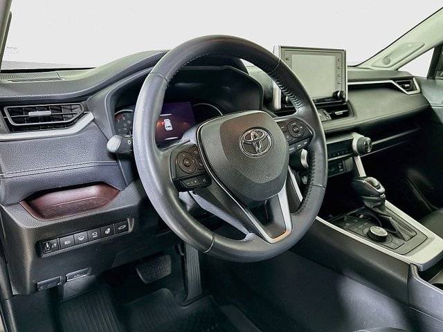 Used 2020 Toyota RAV4 Limited AWD/4WD image 9