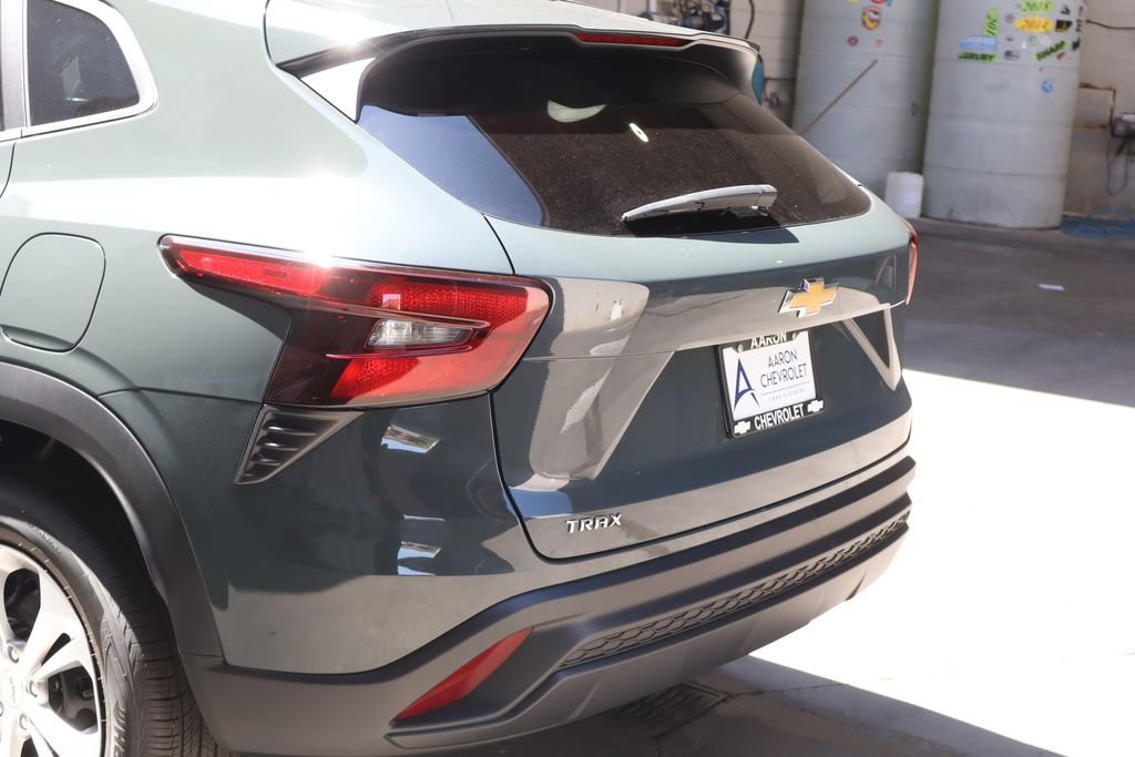 New 2026 Chevrolet Trax LS FWD image 13