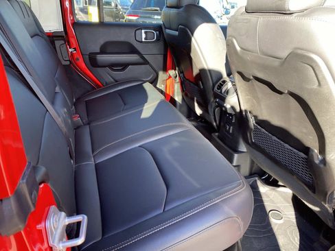 Certified 2024 Jeep Wrangler Sahara w/ Technology Group image 28