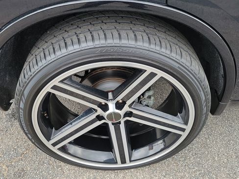 Used 2023 Dodge Durango SXT w/ SXT Blacktop Group image 7