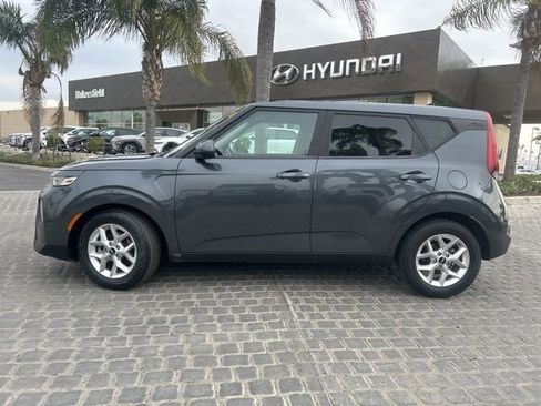 Used 2022 Kia Soul LX w/ Technology Package image 6