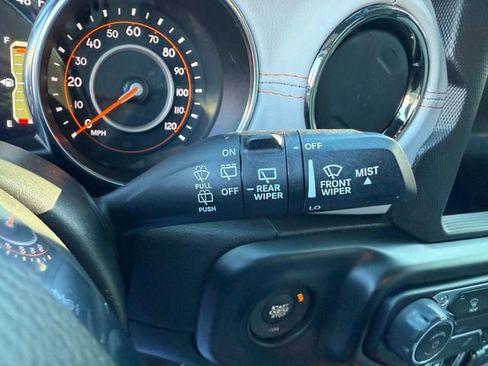 Used 2021 Jeep Wrangler Unlimited Sahara image 17