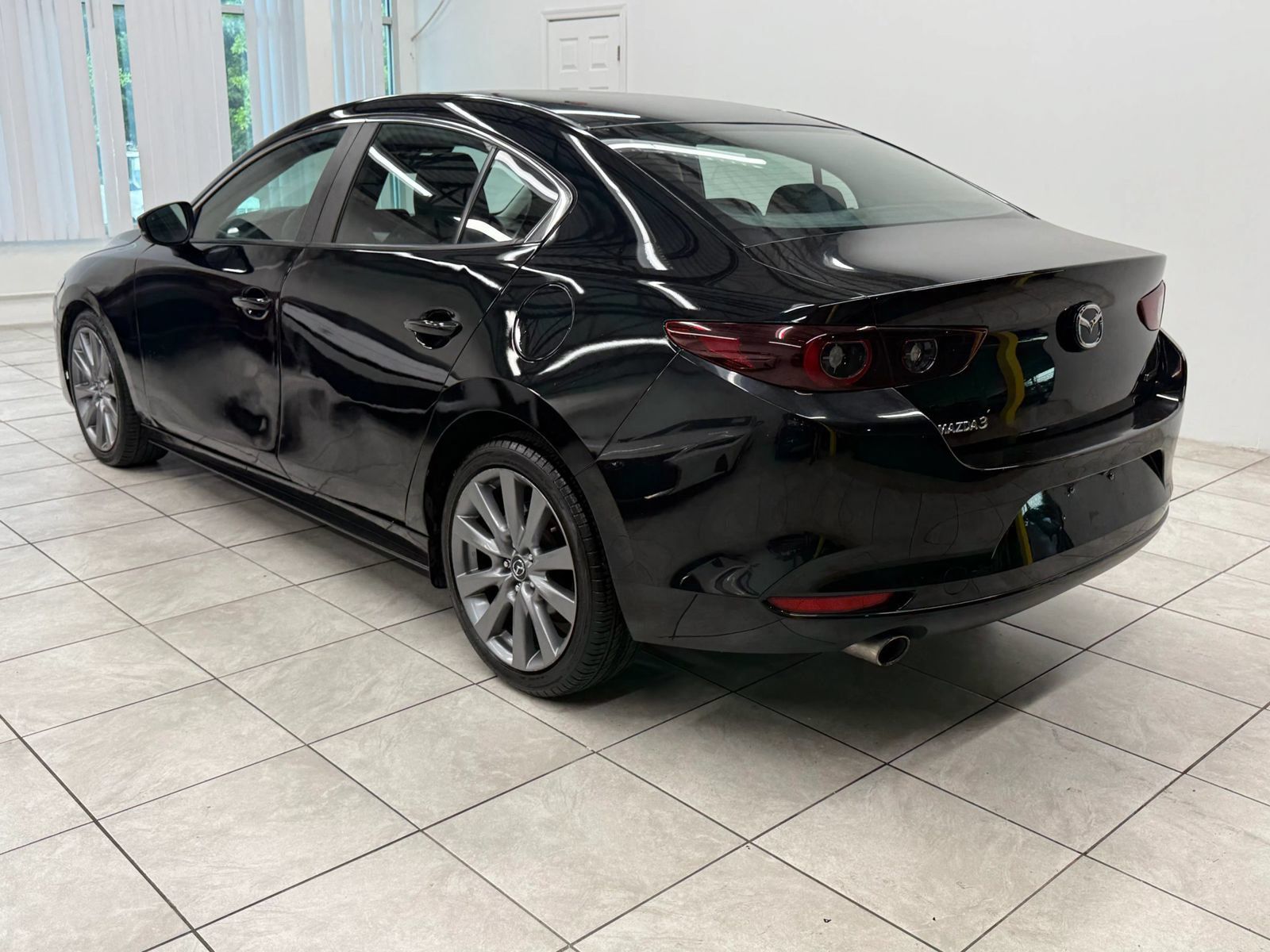 Used 2022 MAZDA MAZDA3 s FWD image 7