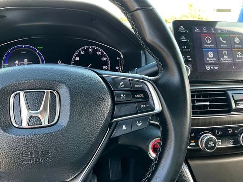 Used 2022 Honda Accord Touring image 14