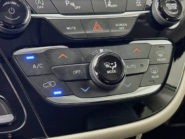 Used 2021 Chrysler Pacifica Touring-L FWD image 16