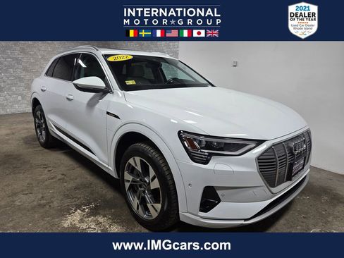 Used 2022 Audi e-tron Premium Plus w/ Premium Plus Package image 1