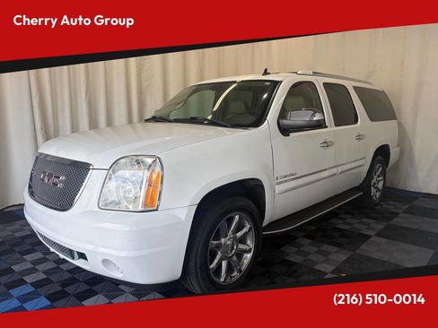 Used 2007 GMC Yukon XL Denali AWD/4WD image 1