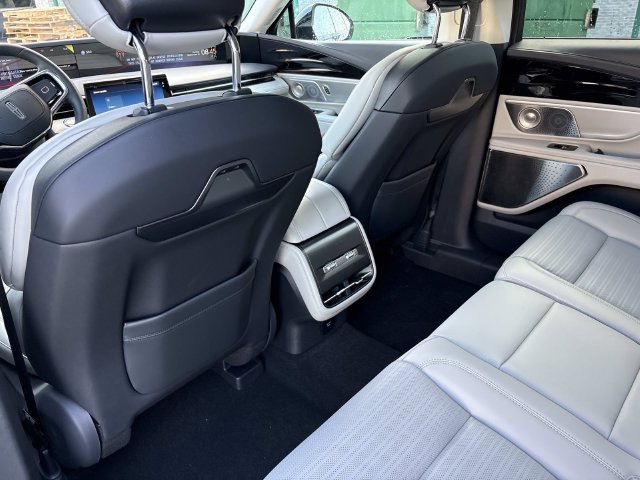 New 2026 Lincoln Nautilus Reserve AWD/4WD image 15