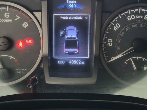Used 2019 Toyota Tacoma TRD Off-Road AWD/4WD image 2