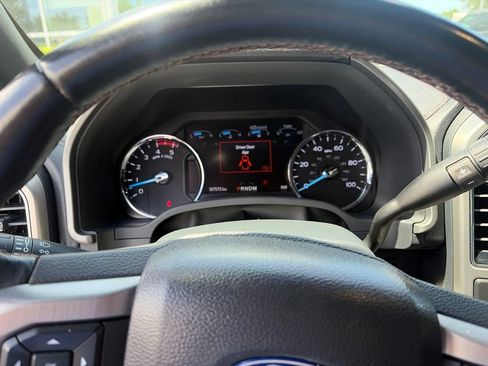 Used 2022 Ford F250 Platinum w/ FX4 Off-Road Package AWD/4WD image 18