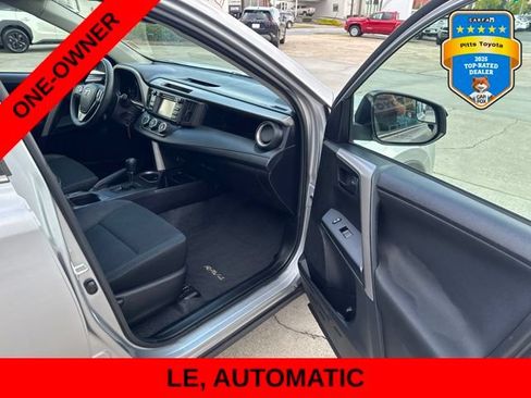 Used 2017 Toyota RAV4 LE FWD image 11