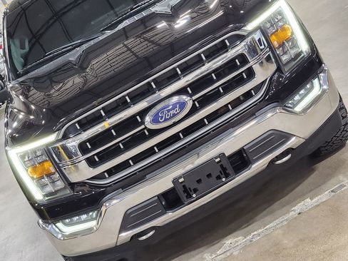 Used 2023 Ford F150 Lariat w/ Trailer Tow Package image 19