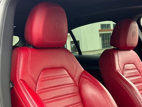 Used 2019 Alfa Romeo Stelvio Ti Sport w/ Quick Order Package 22S Sport AWD/4WD image 25