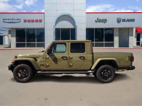 New 2026 Jeep Gladiator Sport AWD/4WD image 3