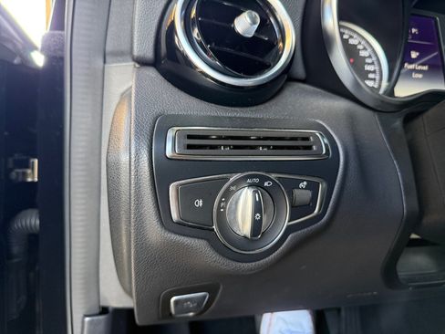 Used 2018 Mercedes-Benz C 300 Sedan image 17
