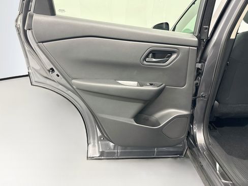 Used 2024 Nissan Rogue S FWD image 26