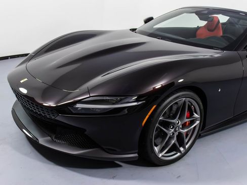 Certified 2025 Ferrari Roma Spider RWD image 31