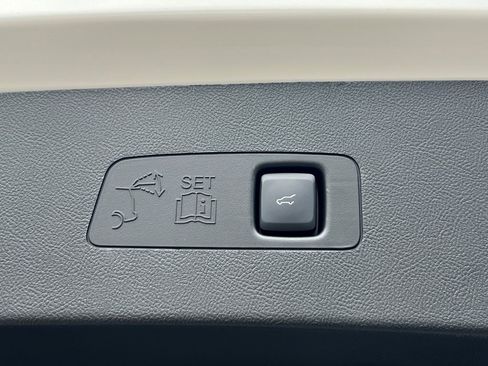 New 2026 Lincoln Corsair Premiere image 14