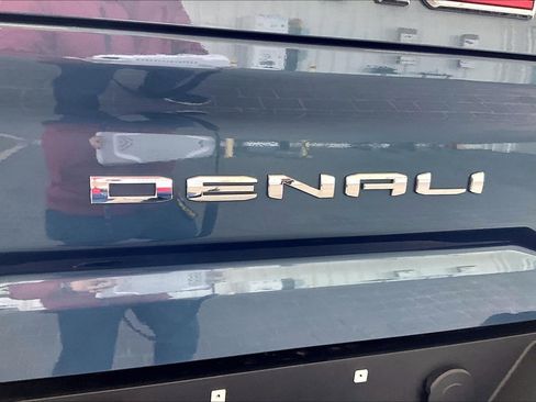 Used 2024 GMC Sierra 2500 Denali w/ Denali Reserve Package AWD/4WD image 33