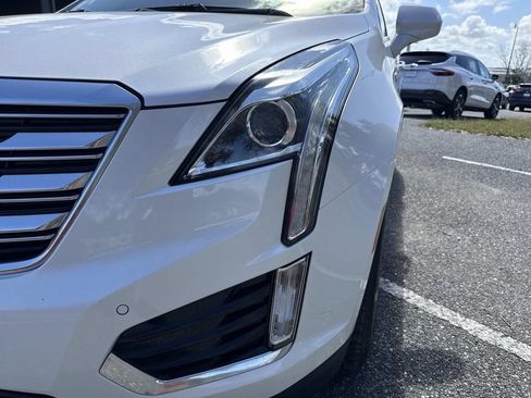 Used 2017 Cadillac XT5 Luxury w/ Driver Awareness Package image 9