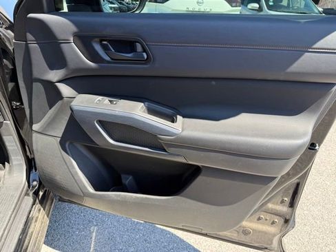 Used 2024 Nissan Pathfinder Rock Creek AWD/4WD image 14